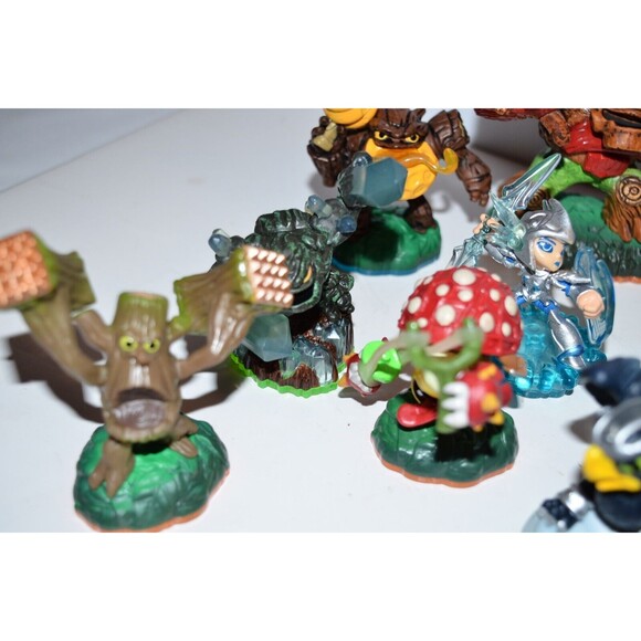 Skylanders Giants Spyro Adventure Mixed Lot figures - Picture 15 of 16